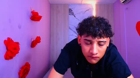 Snapshot of tommy_sweet1 chatting on March 1, 10:31 pm tommy_sweet1 online show from March 1, 10:31 pm