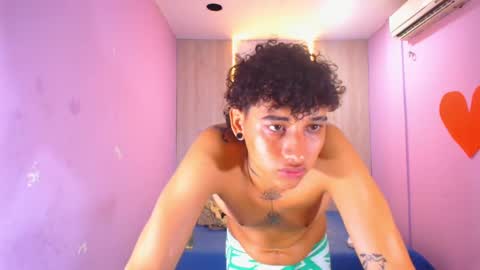 Snapshot of tommy_sweet1 chatting on March 9, 3:38 pm tommy_sweet1 online show from March 9, 3:38 pm