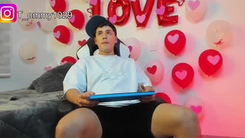 Snapshot of tommy_vm chatting on February 16, 1:36 am Tommy online show from February 16, 1:36 am