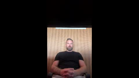 Snapshot of tommybangz chatting on June 7, 10:13 pm Tommybangzz online show from June 7, 10:13 pm