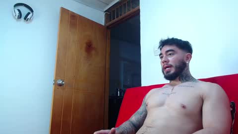 Steven online show from February 4, 6:04 am