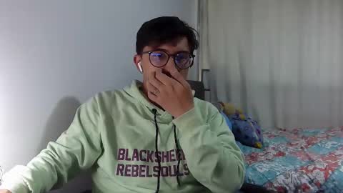 Snapshot of tommygr27 chatting on January 14, 11:37 pm Tommy online show from January 14, 11:37 pm