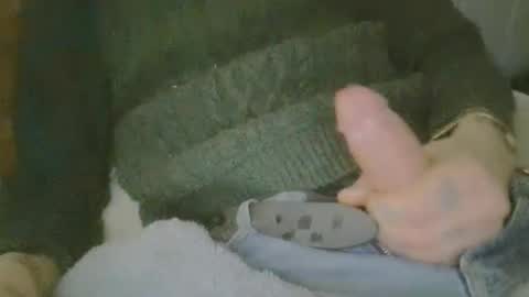 Snapshot of tommygun2727 chatting on March 1, 7:51 am tommygun2727 online show from March 1, 7:51 am