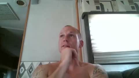 tommygunsfit online show from October 9, 8:07 pm