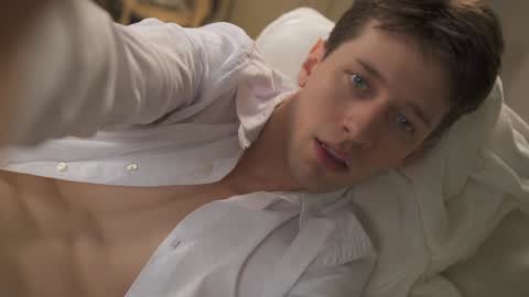 Snapshot of tommyjoyer chatting on January 25, 12:16 pm Tommy Joyer online show from January 25, 12:16 pm