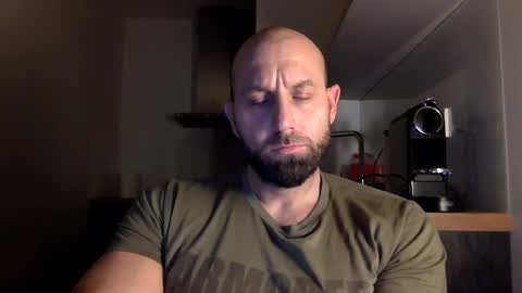 Thomas Fit online show from January 5, 9:03 pm