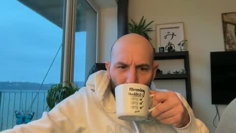 Thomas Fit online show from December 17, 7:03 am