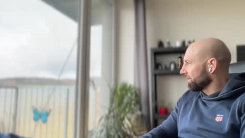 Thomas Fit online show from March 31, 8:15 am