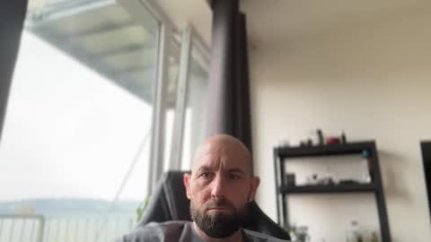 Thomas Fit online show from April 16, 7:09 am