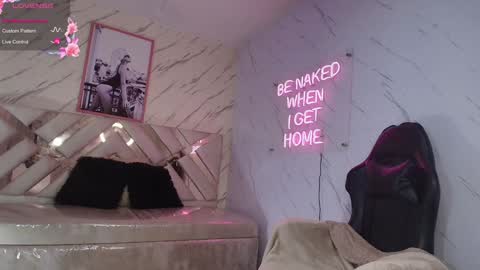 leyla  online show from January 30, 3:44 am