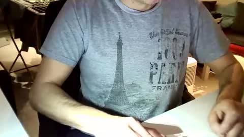 Tom online show from December 13, 3:32 pm