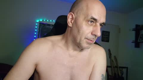 Snapshot of toninspektor chatting on December 18, 8:36 pm toninspektor online show from December 18, 8:36 pm