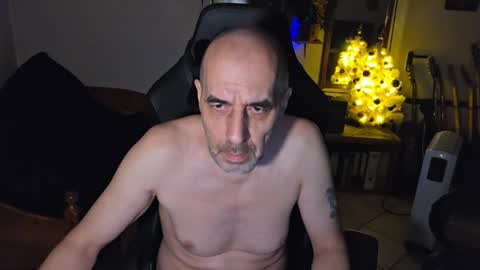 Snapshot of toninspektor chatting on December 14, 9:41 pm toninspektor online show from December 14, 9:41 pm