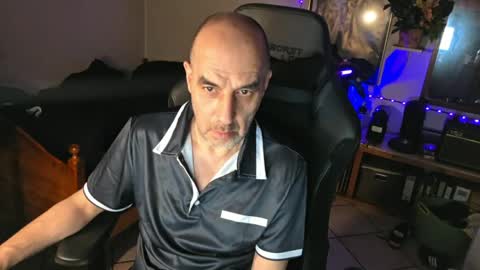 toninspektor online show from May 4, 8:05 pm