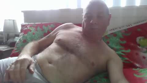 Snapshot of tony14712 chatting on December 21, 12:34 pm tony14712 online show from December 21, 12:34 pm