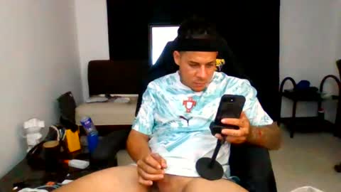Snapshot of tony19c chatting on July 30, 5:06 am toni online show from July 30, 5:06 am
