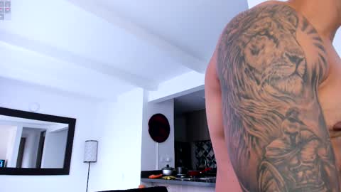 tony muscle1 online show from February 9, 10:00 pm