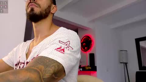 tony muscle1 online show from March 25, 11:16 am