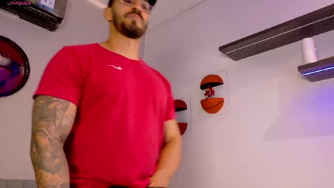 tony muscle1 online show from May 14, 8:26 pm