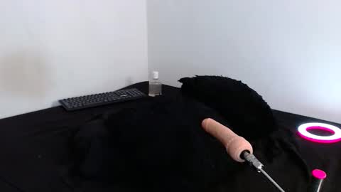 Snapshot of tonycollins_ chatting on December 22, 10:51 pm Tony online show from December 22, 10:51 pm