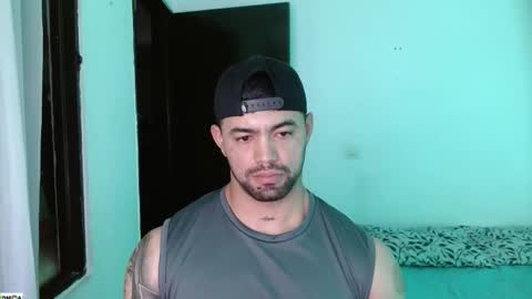 Snapshot of tonyking21 chatting on October 22, 9:58 pm ANTONY online show from October 22, 9:58 pm