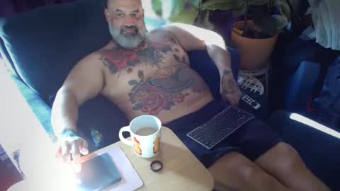 Snapshot of tonysf chatting on December 1, 7:25 pm tonySF online show from December 1, 7:25 pm