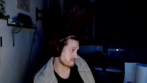 Snapshot of tonysoprano92 chatting on December 23, 4:54 am tonysoprano92 online show from December 23, 4:54 am