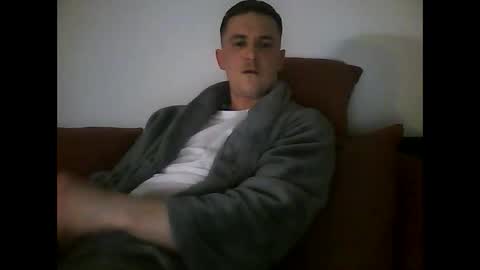 tonystrawberry online show from February 26, 8:08 pm