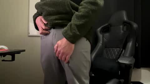 Snapshot of tonytonytony3001 chatting on December 10, 4:02 am tonytonytony3001 online show from December 10, 4:02 am