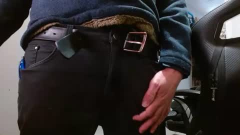 Snapshot of tonytonytony3001 chatting on January 25, 8:21 pm tonytonytony3001 online show from January 25, 8:21 pm