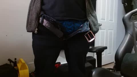 Snapshot of tonytonytony3001 chatting on February 23, 9:59 pm tonytonytony3001 online show from February 23, 9:59 pm