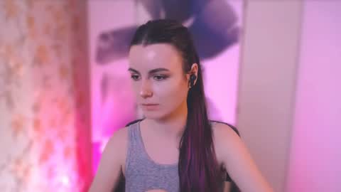 Elizabeth online show from February 26, 11:30 am