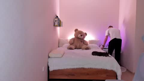 toohornyserj online show from February 1, 8:47 pm