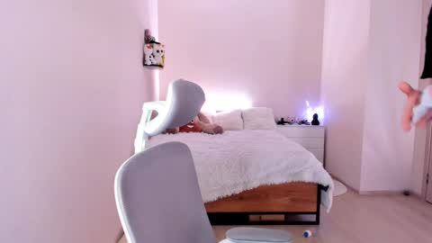 toohornyserj online show from February 24, 12:09 am