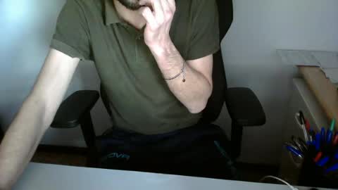 Snapshot of topg84 chatting on May 18, 4:13 pm Topg84 online show from May 18, 4:13 pm