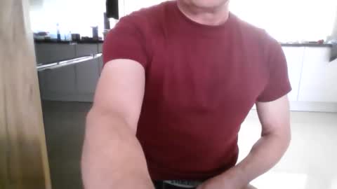 topsecreton online show from April 15, 8:10 am