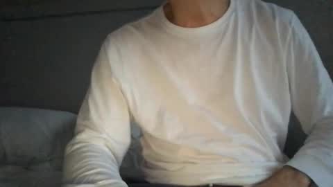 Snapshot of topspin69 chatting on April 25, 11:24 pm topspin69 online show from April 25, 11:24 pm