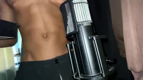 Snapshot of toptierdrippa chatting on March 1, 5:48 pm TopTierDrippa online show from March 1, 5:48 pm