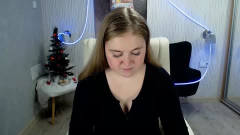tori_blond online show from December 16, 10:40 am