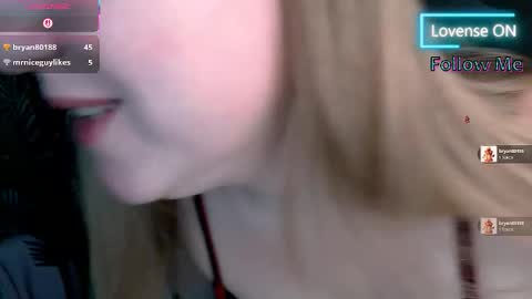 tori_blond online show from December 20, 7:37 am