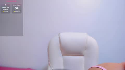 Snapshot of tori_gaviria chatting on May 1, 11:59 am Tori Gaviria online show from May 1, 11:59 am