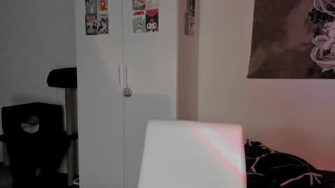 Snapshot of toriayun0 chatting on December 5, 2:20 am your personal gothic girl check it online show from December 5, 2:20 am