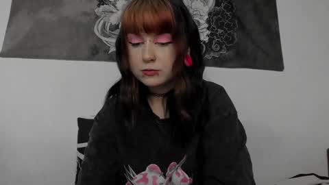 Snapshot of toriayun0 chatting on December 7, 2:20 am your personal gothic girl check it online show from December 7, 2:20 am