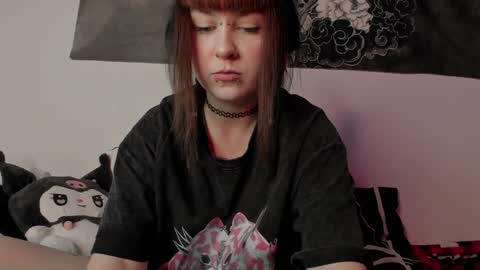 Snapshot of toriayun0 chatting on December 14, 12:22 am your personal gothic girl check it online show from December 14, 12:22 am