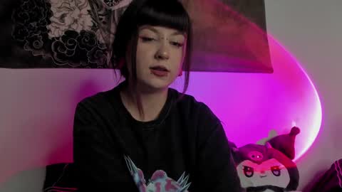 Snapshot of toriayun0 chatting on January 15, 8:48 pm your personal gothic girl check it online show from January 15, 8:48 pm