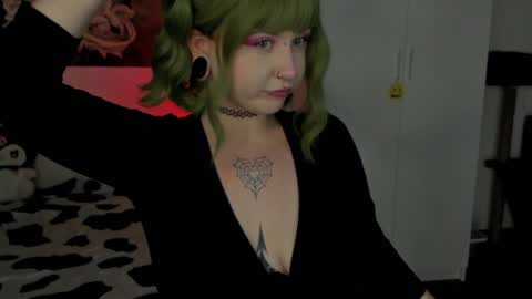 Snapshot of toriayun0 chatting on January 29, 4:47 am your personal gothic girl check it online show from January 29, 4:47 am