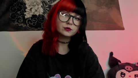 Snapshot of toriayun0 chatting on February 3, 11:15 pm your personal gothic girl check it online show from February 3, 11:15 pm