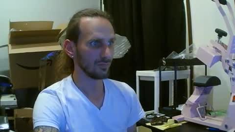 Snapshot of tornado2156 chatting on September 13, 3:17 am Tornado2156 online show from September 13, 3:17 am