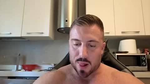 Snapshot of toro_arrapato chatting on April 27, 2:04 pm toro_arrapato online show from April 27, 2:04 pm