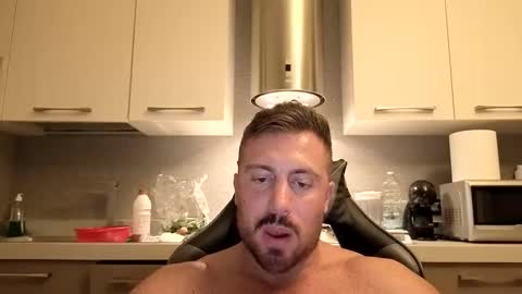 Snapshot of toro_arrapato chatting on May 28, 2:20 am toro_arrapato online show from May 28, 2:20 am